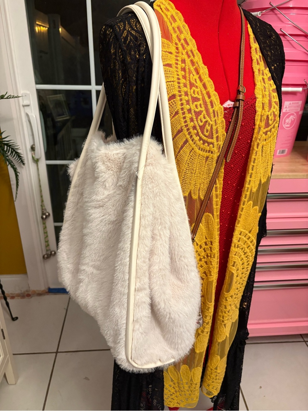 Victoria’s Secret faux fur bag. Tags still attached very big ❤️💕